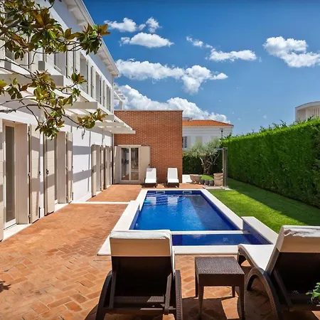 Rafaelle With 3 Bedrooms And Pool In Porec