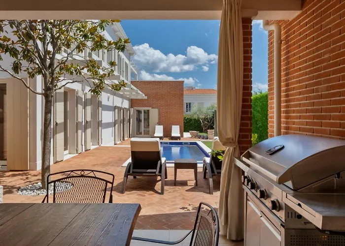 빌라 Rafaelle With 3 Bedrooms And Pool In Porec *
