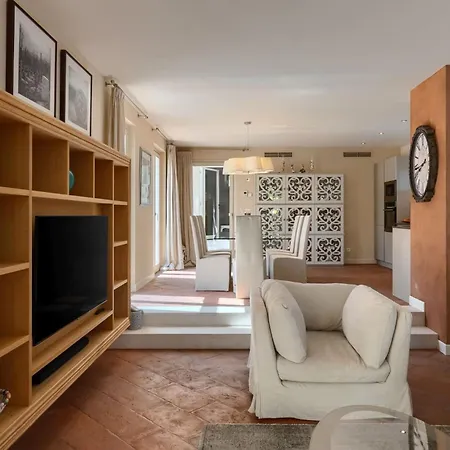 Rafaelle With 3 Bedrooms And Pool In Porec Villa Tar-Vabriga