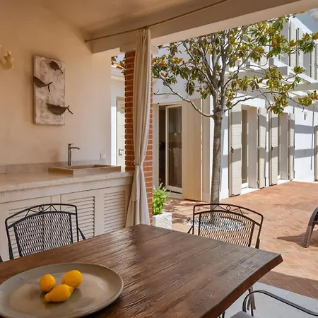 Rafaelle With 3 Bedrooms And Pool In Porec Tar-Vabriga