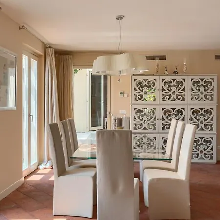 Rafaelle With 3 Bedrooms And Pool In Porec Tar-Vabriga