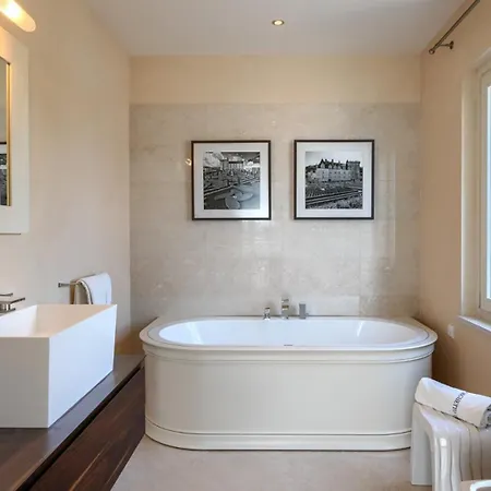 Rafaelle With 3 Bedrooms And Pool In Porec *